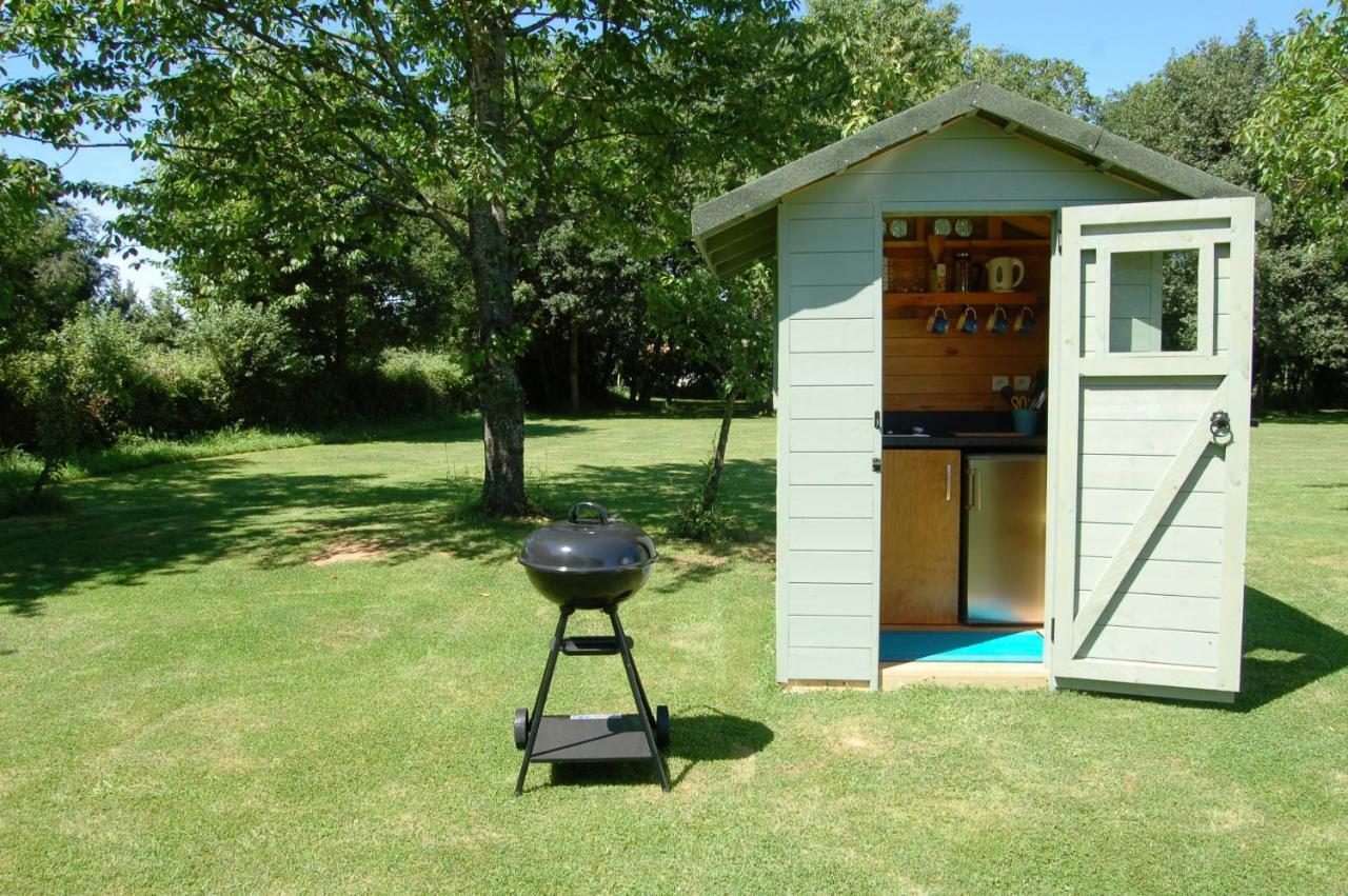 Camping La Foret De Tesse Kültér fotó